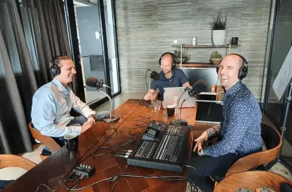 Vincent, Bert en Raoul tijdens de podcast Mr. Trust over e-commerce