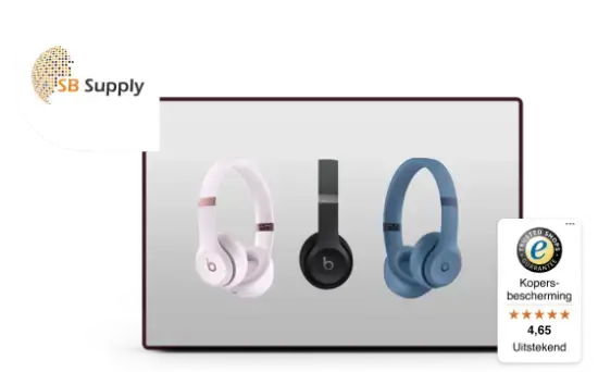Productvisual van SB Supply met drie Beats koptelefoons in roze, zwart en blauw op grijze achtergrond, inclusief SB Supply-logo en Trusted Shops-keurmerk met 4,65 sterren en kopersbescherming, gebruikt in een klantverhaal.